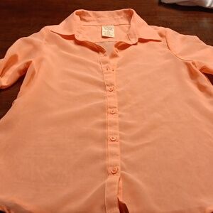 7/8 white tank top, peach top, blue jeans